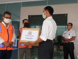 Kadin Kalbar Kembali bantu 300 Buah Alat Rapit Test ke Pemkab Ketapang