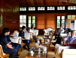 Bupati Sintang Terima Kunker Kepala Kantor Bea Cukai Nanga Badau Kapuas Hulu