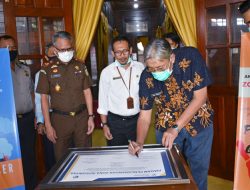 Bupati Sintang Dukung BPS Sintang Canangkan Zona Integritas