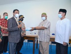 Wabup Serahkan bantuan Masker ke Yayasan Masjid Agung Al-Ikhlas