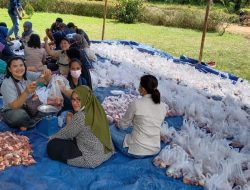 USTP Bagikan Bingkisan Lebaran kepada Karyawan tak Mudik