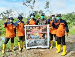 Babinsa Teluk Batang Utara bersama MPA,Patroli dan Sosialisasi Cegah Karhutla