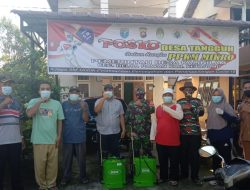 Kodim 1203/ktp. Bersama Satgas PPKM Mikro Desa Kalinilam Semprotkan Disinfektan ke Rumah Warga