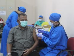 Dukung Program Pemerintah, Purnawirawan dan Warakawuri TNI terima Vaksinasi tahap Pertama