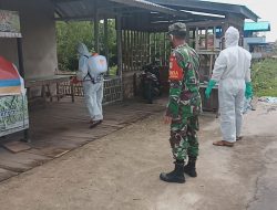 Ingin Bebaskan Warganya dari Penularan Cocid-19 ,Babinsa Melano Lakukan ini