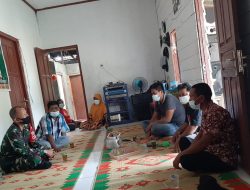 Babinsa Paya Kumang kodim 1203/ktp.asah Semangat Gotong Royong dg Kerja Bakti