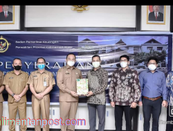 Sekda Alexander Willyo serahkan LKPD th 2021 kepada BPK RI Perwakilan Kalbar