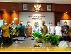 PEMKAB KETAPANG RAIH PENGHARGAAN TERBAIK 1 KATEGORI TATA RUANG DAERAH TINGKAT NASIONAL