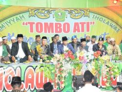 Wabup Farhan Hadiri ‘Tombo Ati’ Ketapang Bersholawat