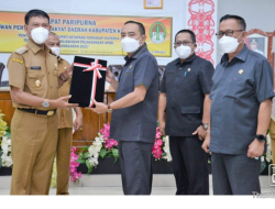 Rapat Paripurna DPRD Ketapang Terhadap Raperda Pertanggungjawaban APBD TA.2021