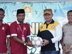 Sekda Alex Willyo buka Open Turnamen di Desa Karya Mukti
