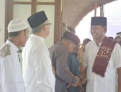 WABUP SERAHKAN DANA HIBAH DAERAH KEPADA 3 MASJID DI KECAMATAN SANDAI