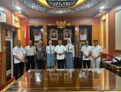 Bupati Martin Lepas 2 Siswi Ketapang Sebagai Paskibraka Tingkat Provinsi dan Nasional th.2023