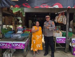 Kanit Patroli Polsek Jelai Hulu Laksanakan Patroli Dialogis di Komplek Pertokoan dan pelaku usaha