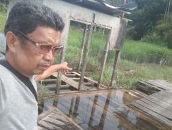 Pak Jajir Kesal Bangunan MCK Desa Terbengkalai