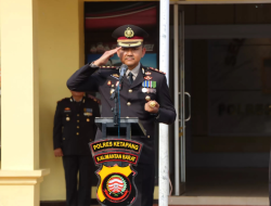 Polres Ketapang Upacara Bendera Peringati Hari Pahlawan