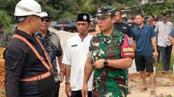 Bupati Ketapang Kunjungi Lokasi Jembatan Garuda di Desa Ratu Elok