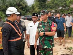 Bupati Ketapang Kunjungi Lokasi Jembatan Garuda di Desa Ratu Elok