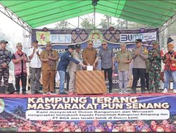 Bupati Ketapang Resmikan Listrik Untuk 144 Rumah di Dsn.Bangun Sari Dan Dsn.Wonosari